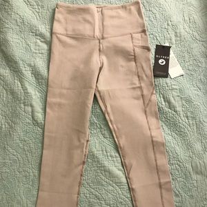 NWT Glyder 7/8 sand stripe leggings size small